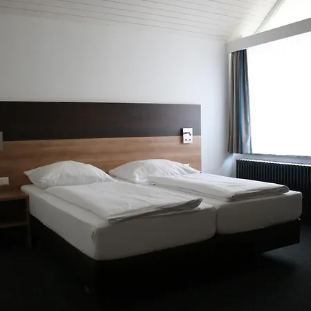 Zur Post Hotel 2*